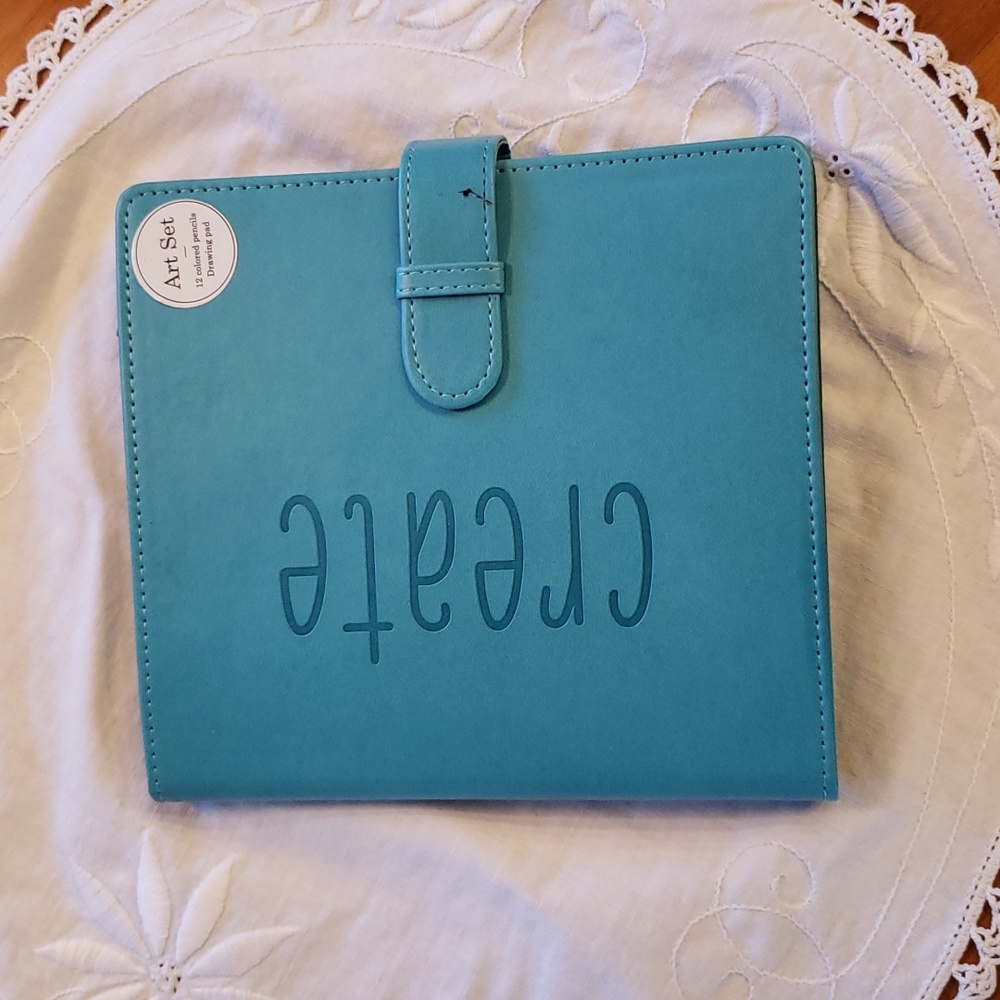 3/$15 Art Set Travel Binder